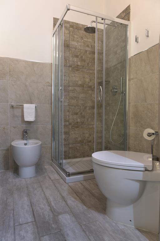 Piazza Martiri Rooms Cagliari Exterior photo